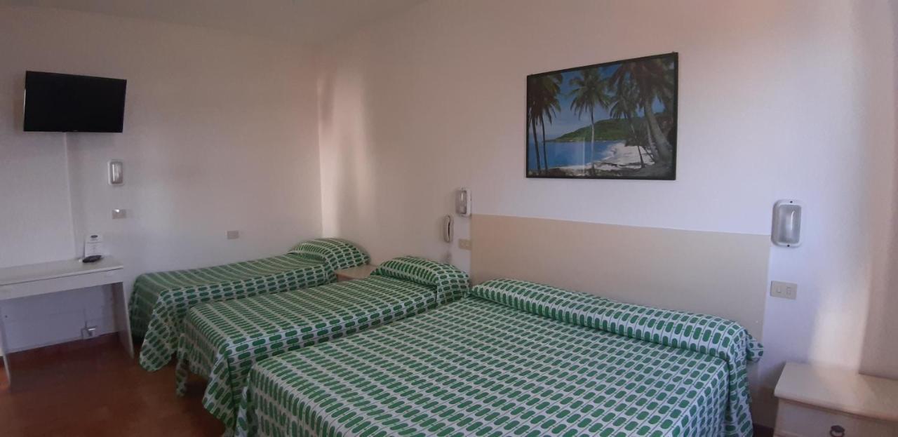 Oleandro Hotel 2*